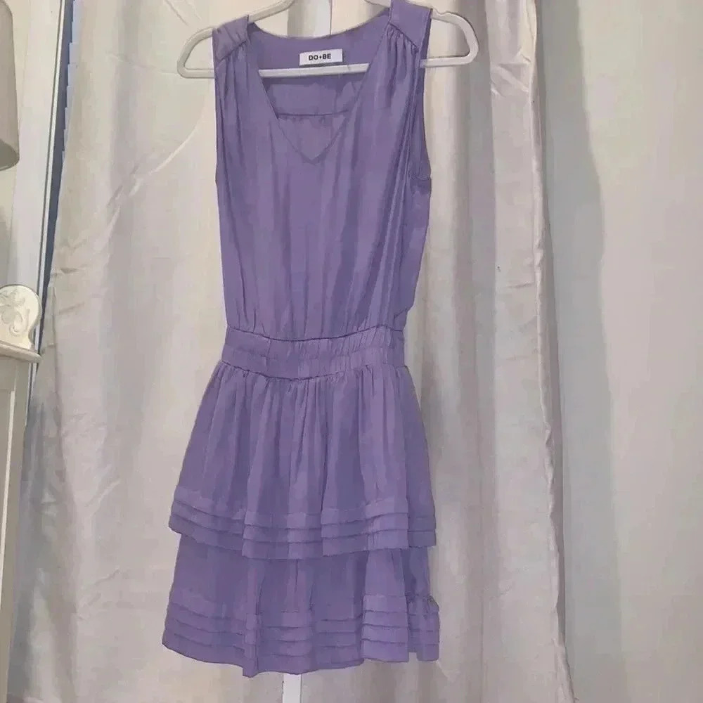 sleeveless dress